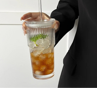 Tasse à smoothie en verre rayé 600 ml – Élégance et praticité