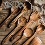 Cuillère en bois naturel .