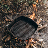 Poêle en fonte carré ,24/22 cm.